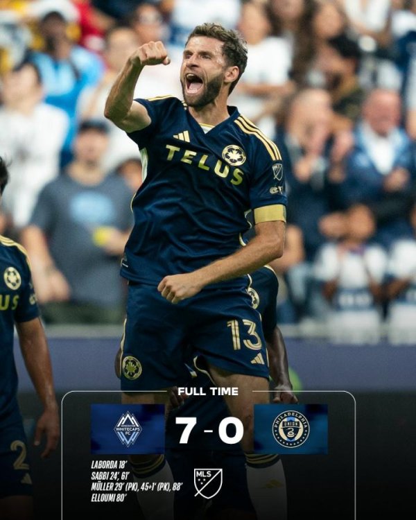 股票配资技巧 还是那个二娃！36岁穆勒机敏跑位头球破门 生日夜戴帽7-0东区第一