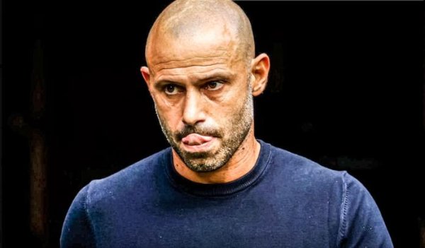 配资论坛推荐网 小马哥遭集体炮轰：这水平在欧洲已被解雇五次，球员想做掉他